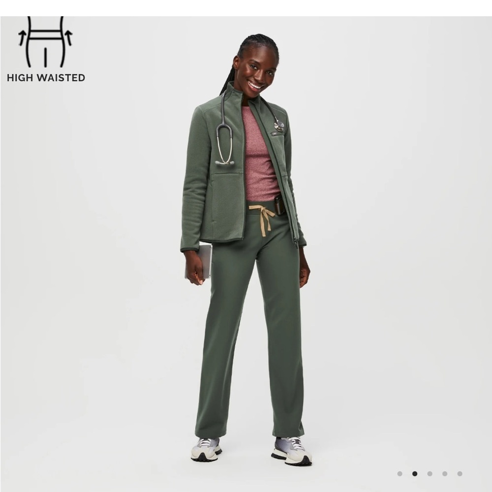 FIGS Livingston Basic Scrub Pants in Moss Colour size XS - Picture 5 of 7